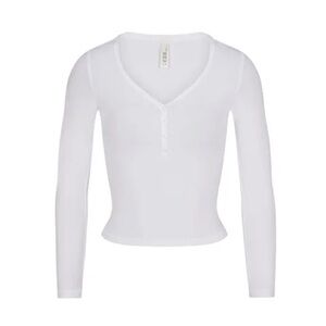 Skims New Vintage Cropped Henley Long Sleeve T-shirt - Snow